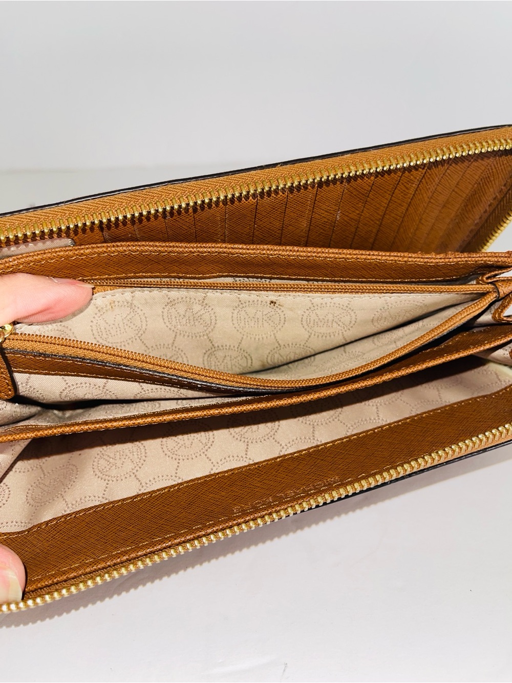 Michael Kors Jet Set Travel Saffiano Leather Continental Wallet Luggage Brown - Picture 3 of 10